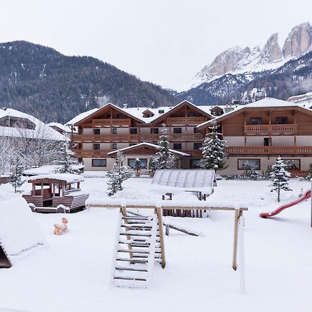 Hotel Sella Ronda Serenella Campitello di Fassa Luaran gambar